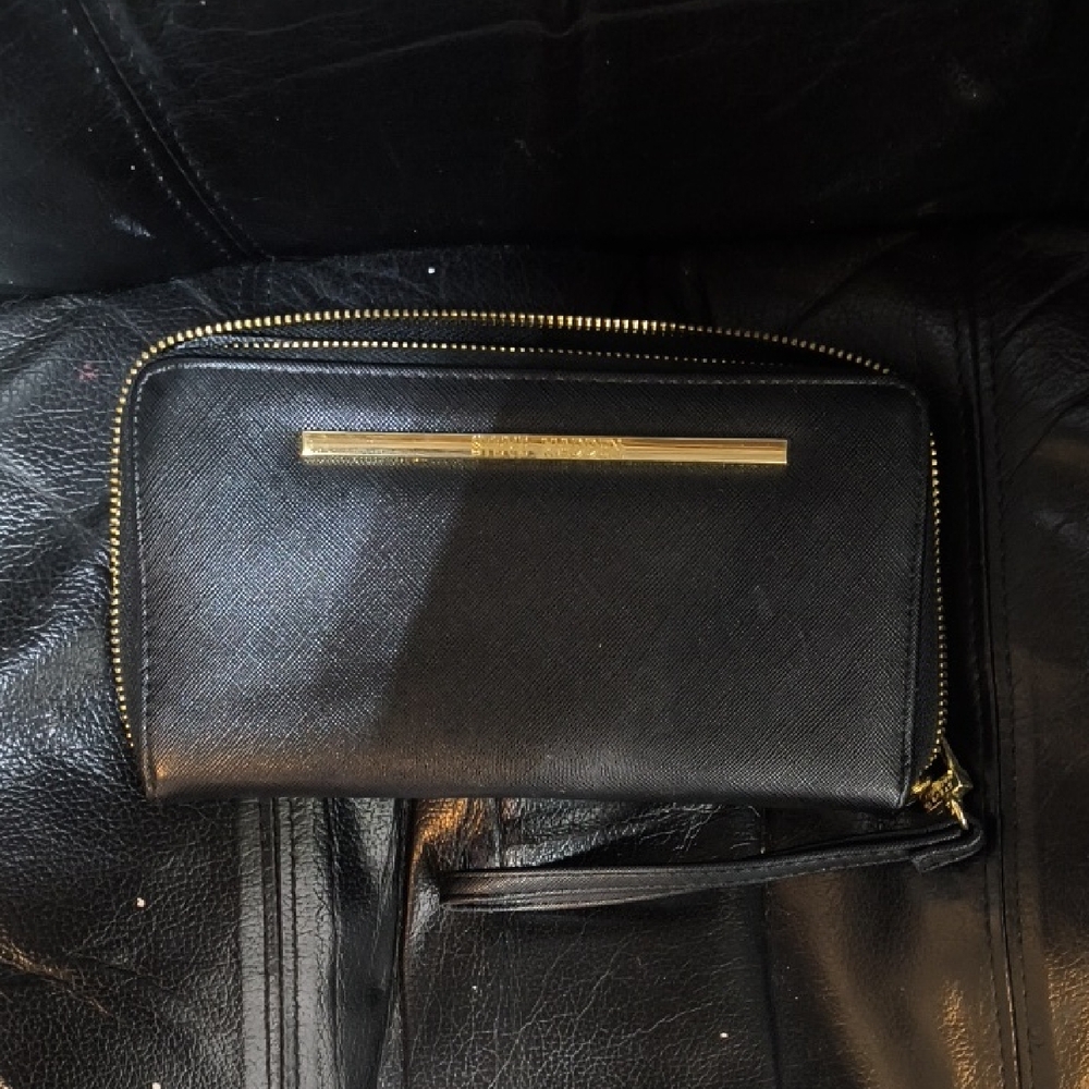 Steve Madden Black Zip-Around Wristlet Wallet with Gold Accent
